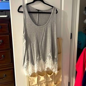 Tank top with lace bottom